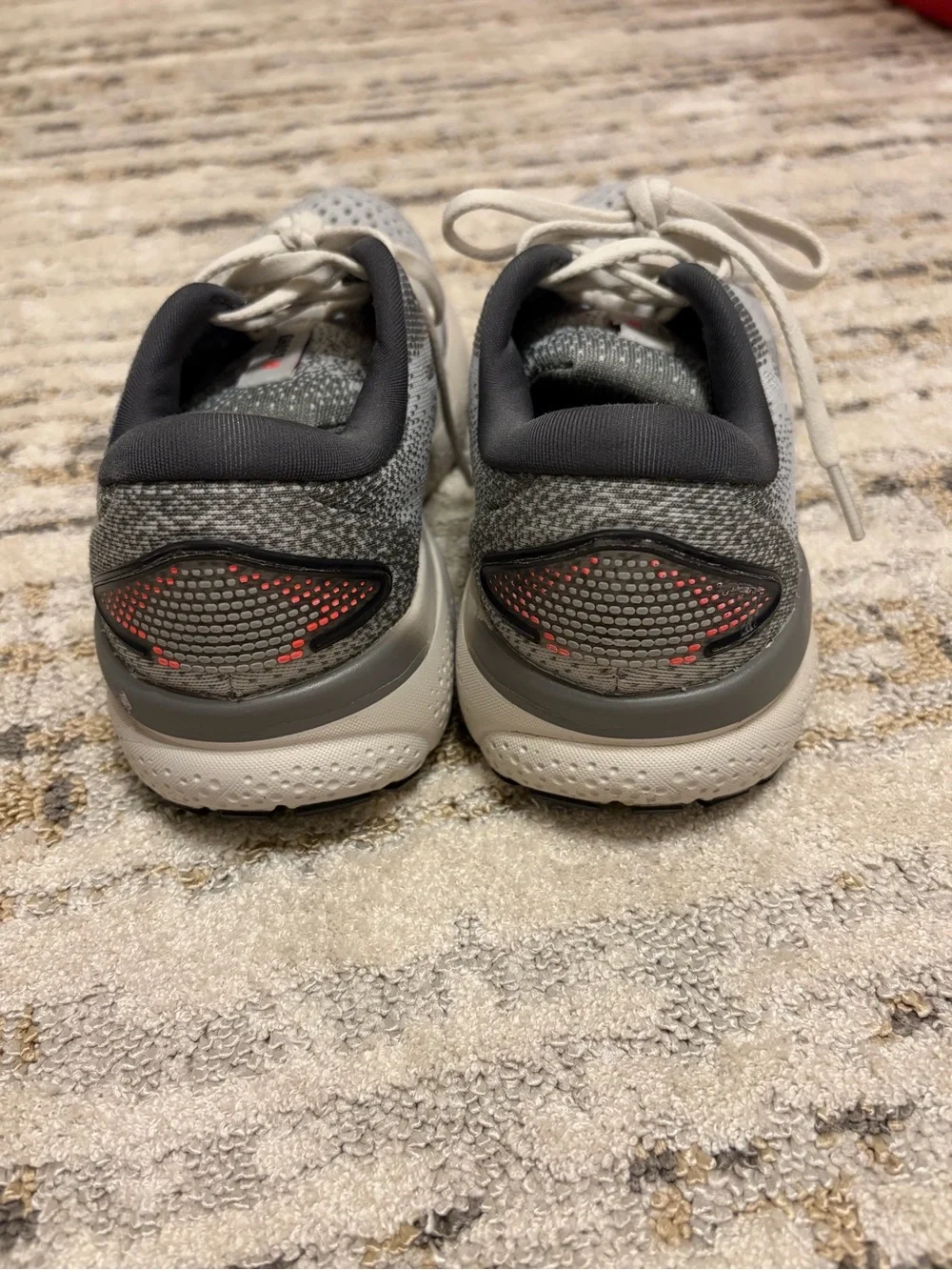 Brooks | Womens Gray Ghost 16 Running Shoes size 7.5